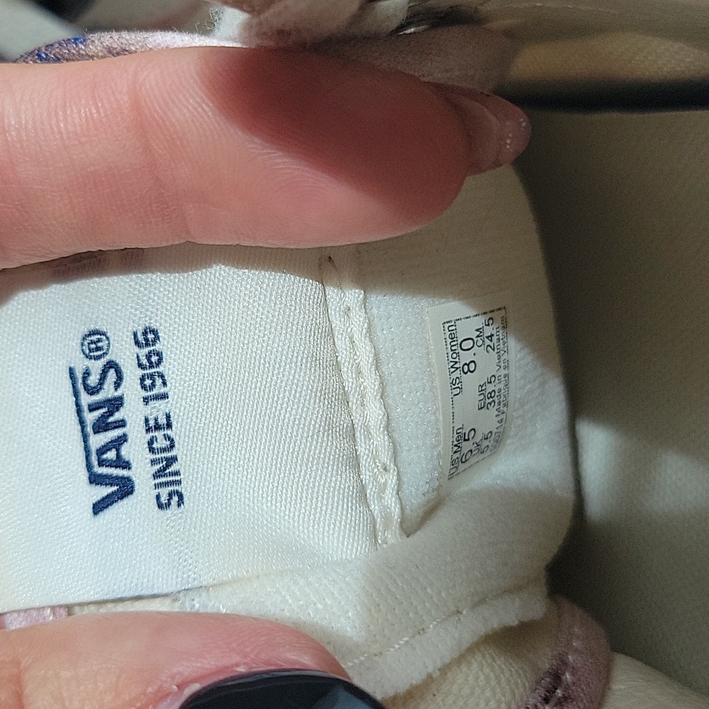 Vans - Picture 6 of 6